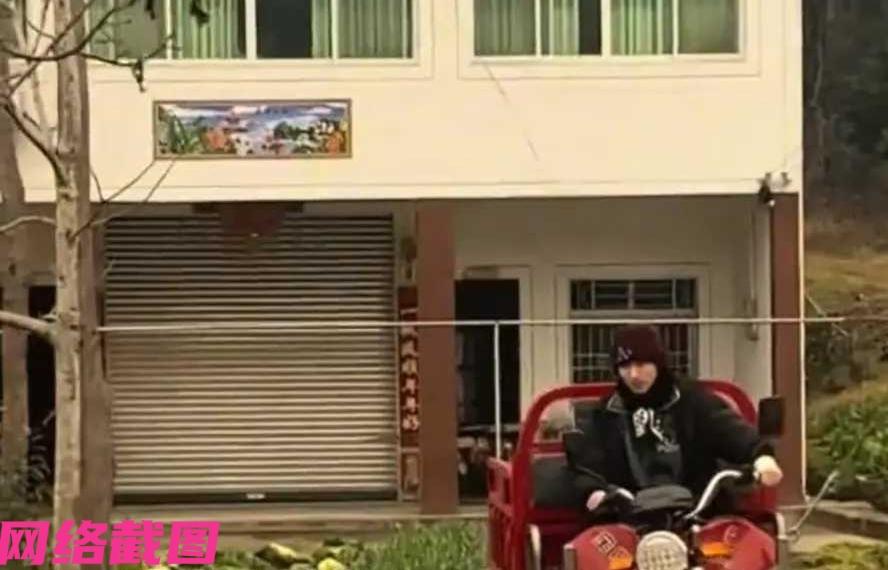 四川有男子这次由于第一次去女友家过年，男子此刻想要表现好自己，看到自己老丈人新买