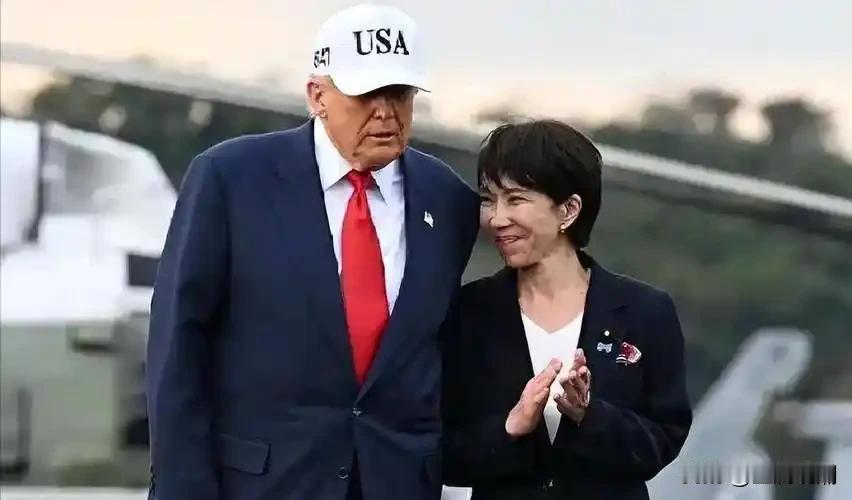 特朗普结束访华回国的飞机上，高市早苗为什么就迫不及待地与其通电话？

【通话时间