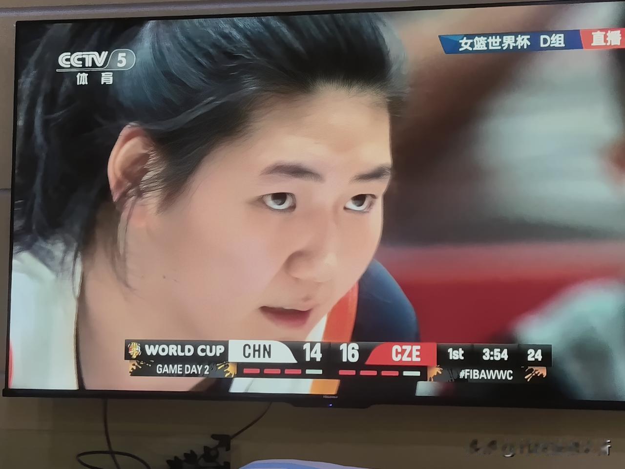 女篮世界杯小组赛，对捷克这场生死战，中国女篮把球迷打成贾宝玉了。

两队此前都是