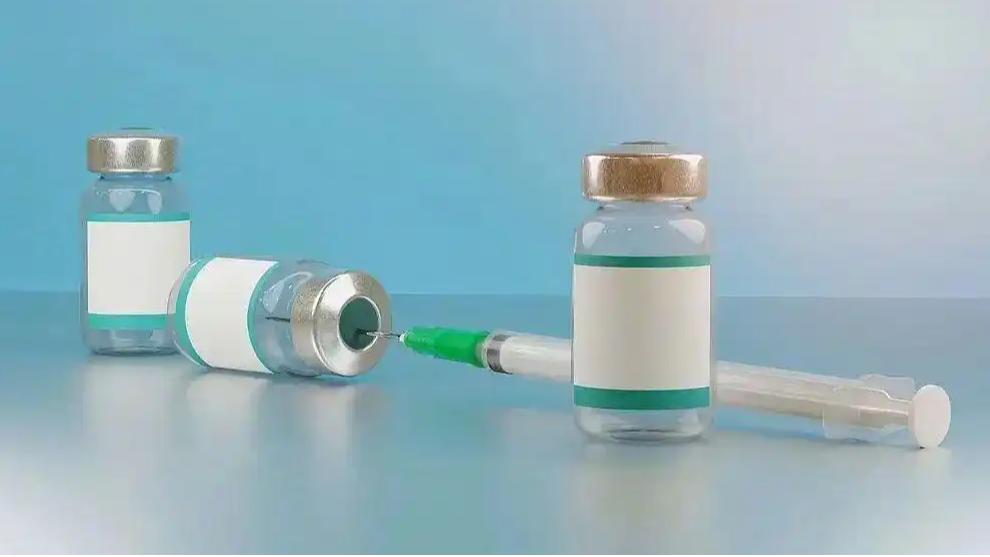 【打一针能管好几个月的降压药，真的要来了？】
高血压的朋友应该都懂那种感觉：药不