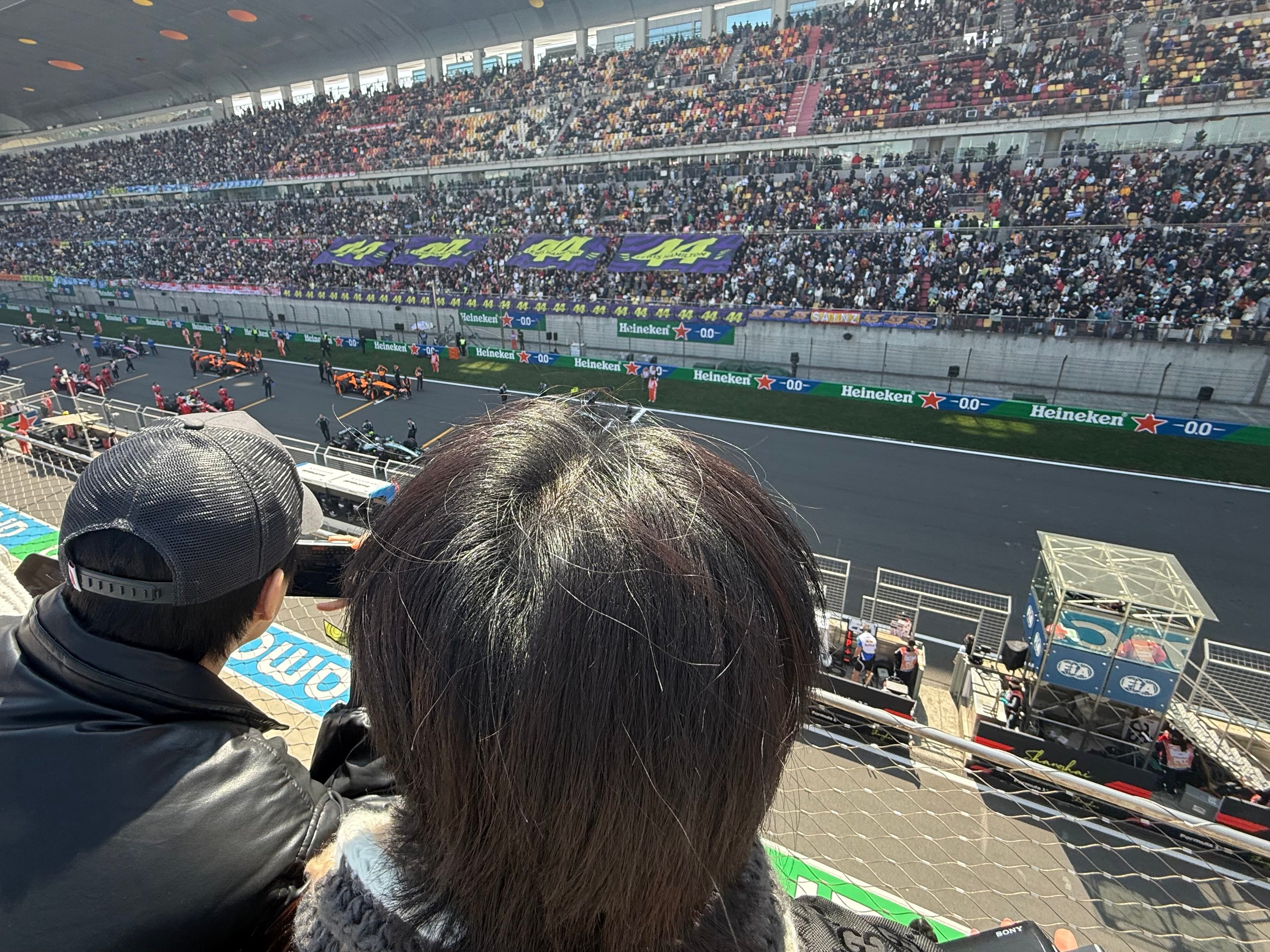 今天一起观看了F1比赛的JENO & 辰乐 