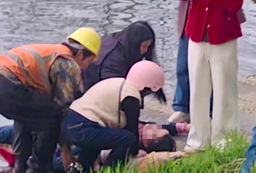 安徽省潜山县，48岁的李明勇在建筑工地当一名钢筋工，4月2号下班回家途中，在梅河