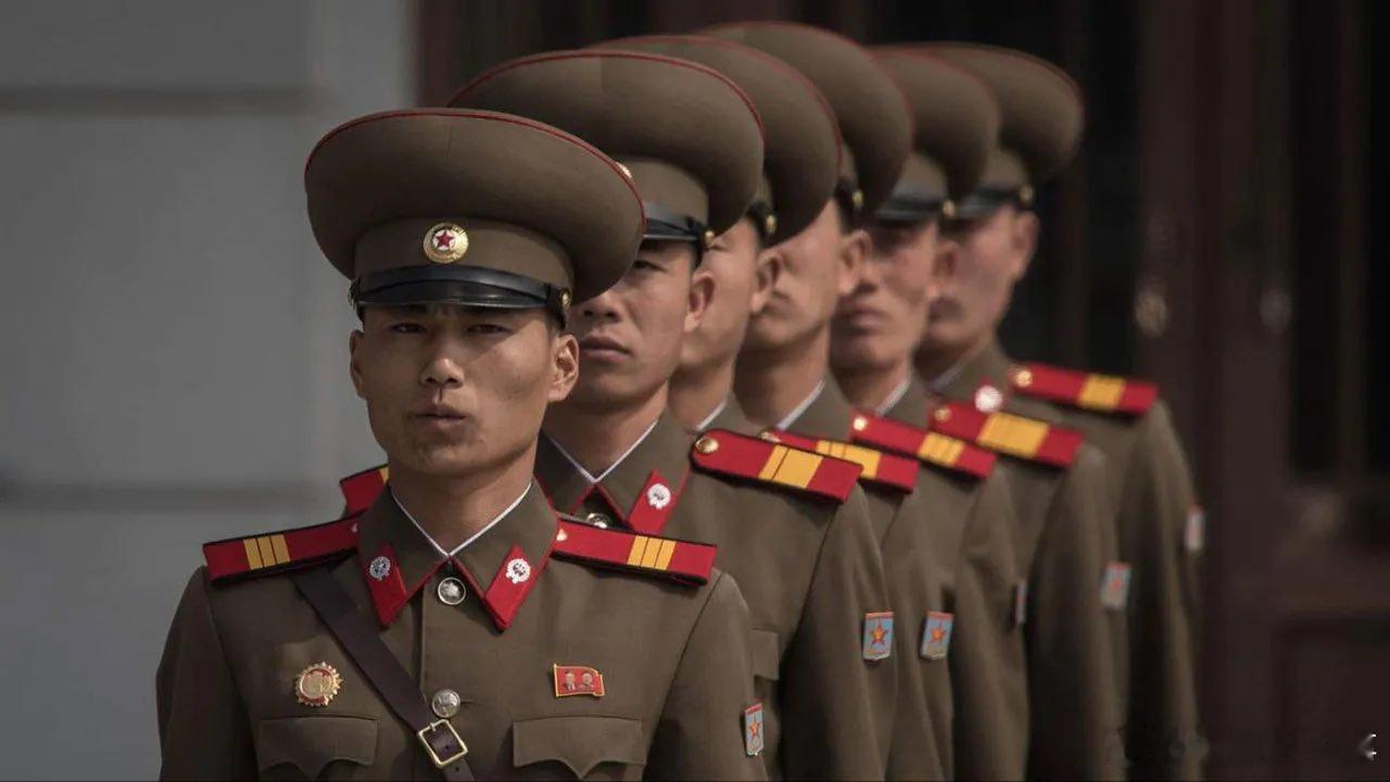 据俄罗斯频道报道，乌克兰空军最近对库尔斯克地区的地下防御指挥中心发动了至少 10