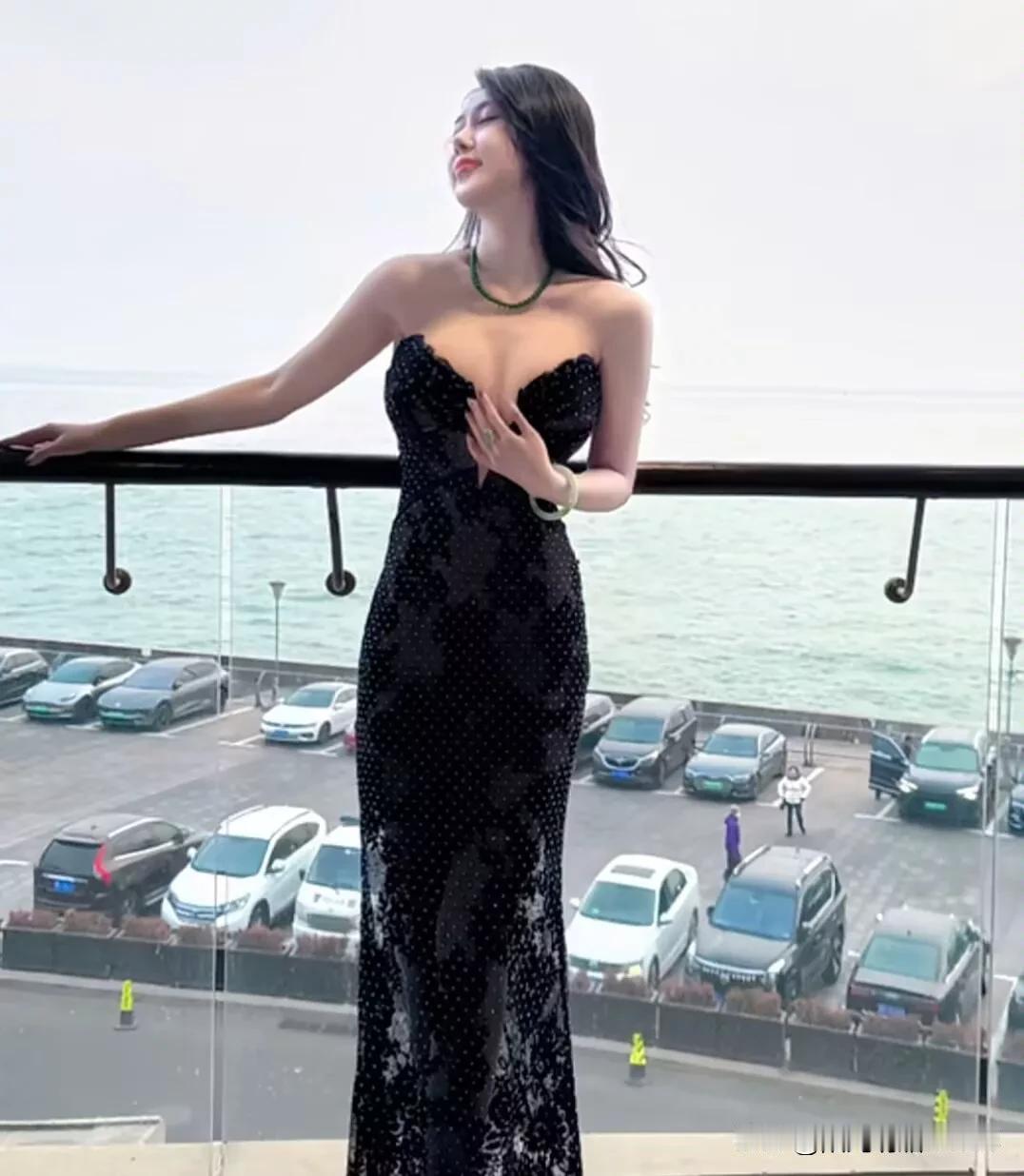 能把男人狠狠勾住的女人
1.对男人多撒娇，少唠叨。
2.多赞自家男人，少挑他的刺