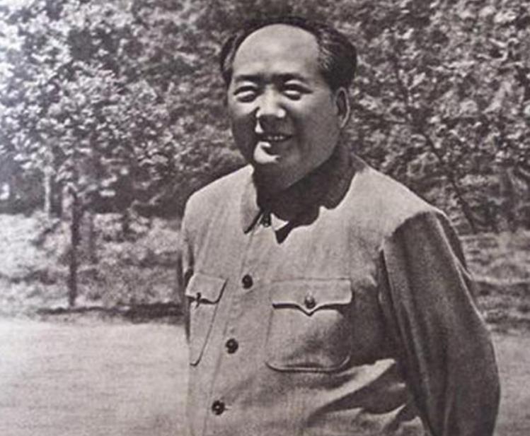 1950年毛泽东宴请周世钊时提起张干，坦言如果他愿意，仕途晋升其实非常容易
19