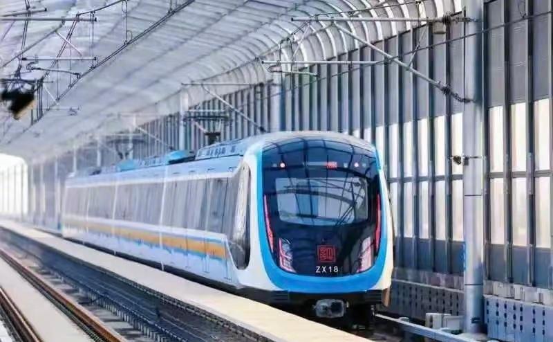 【郑许线周末大站快车上线！ 】自11月8日起，郑许线将在正常运营的基础上，在周末