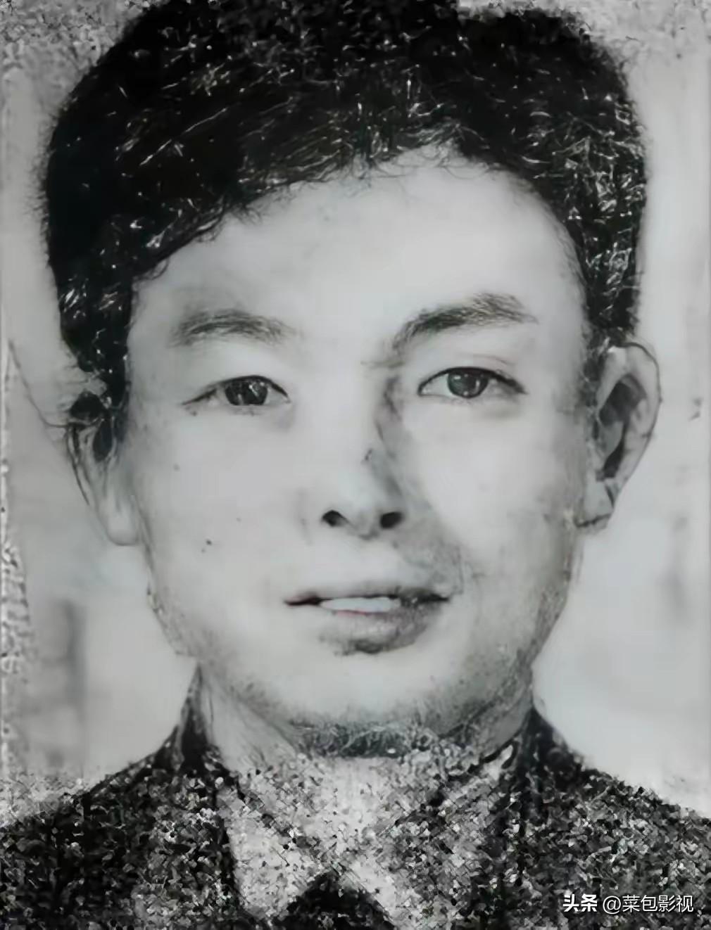 1930年，地下党员傅有智被捕，敌人把他带到了海滩，连开5枪，枪枪命中，谁知，等