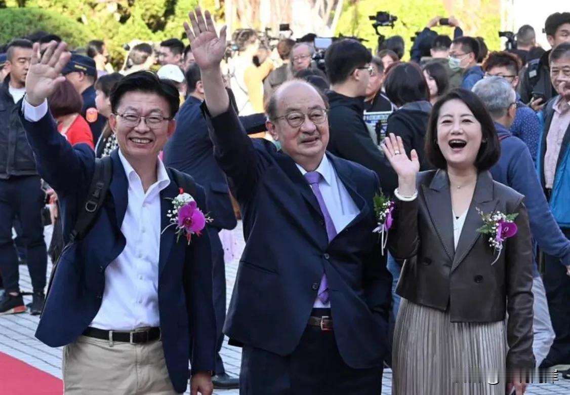民进党团总召柯建铭表示，民进党也祭出党纪，民进党党团全力支持“游昌配”毫无疑虑，