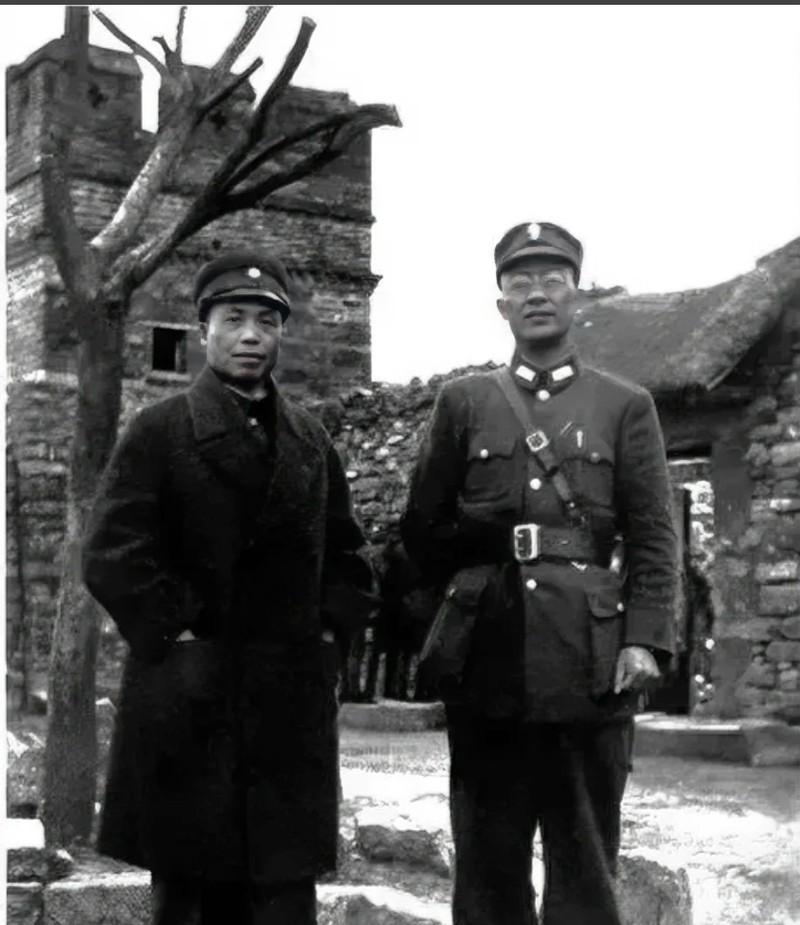 1966年，白崇禧死后，蒋介石前来吊唁。在灵堂上，他问白家人有何困难，白崇禧的小
