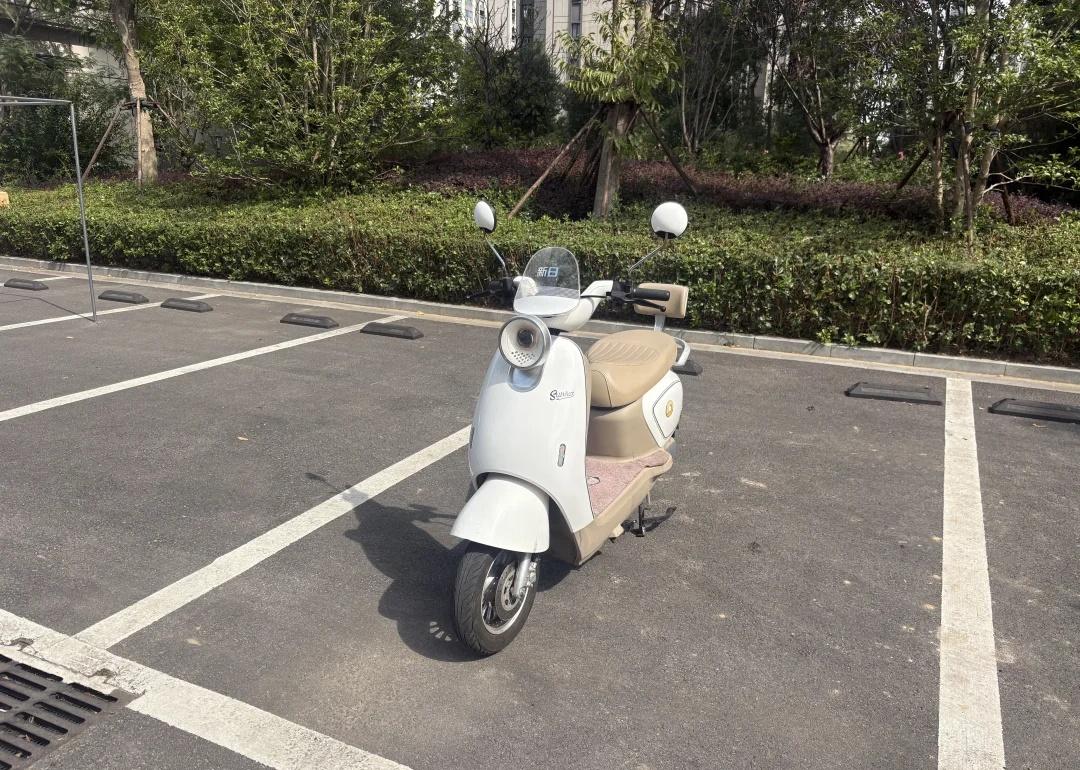 （南京浦口）（已售）
出一台新日米兰，车况99新，60-21电池续航40-50公