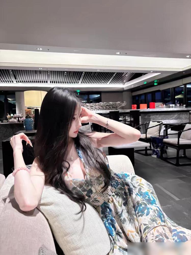 今天说我一个真实女性客户，人很漂亮，快40了，店铺利润一直很低，只靠日常稳单赚点