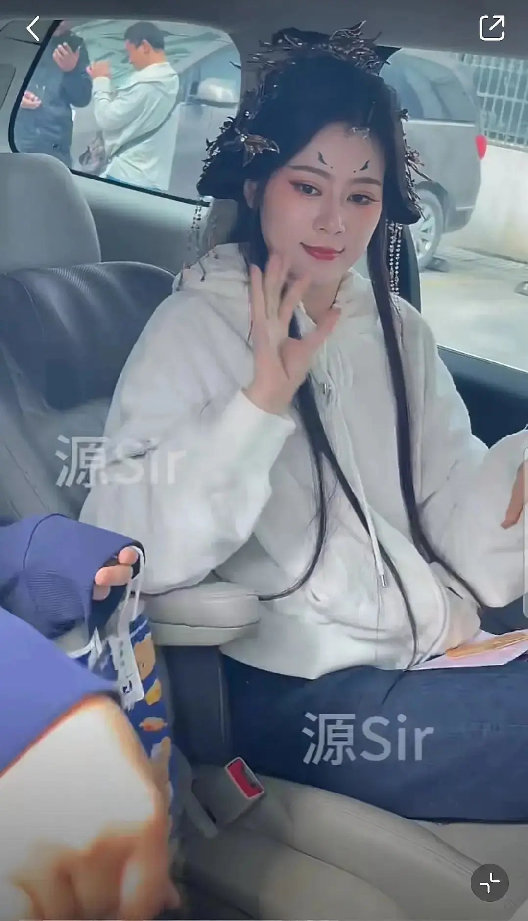 这是赵昭仪? 这个妆容怎么想的 ​​​