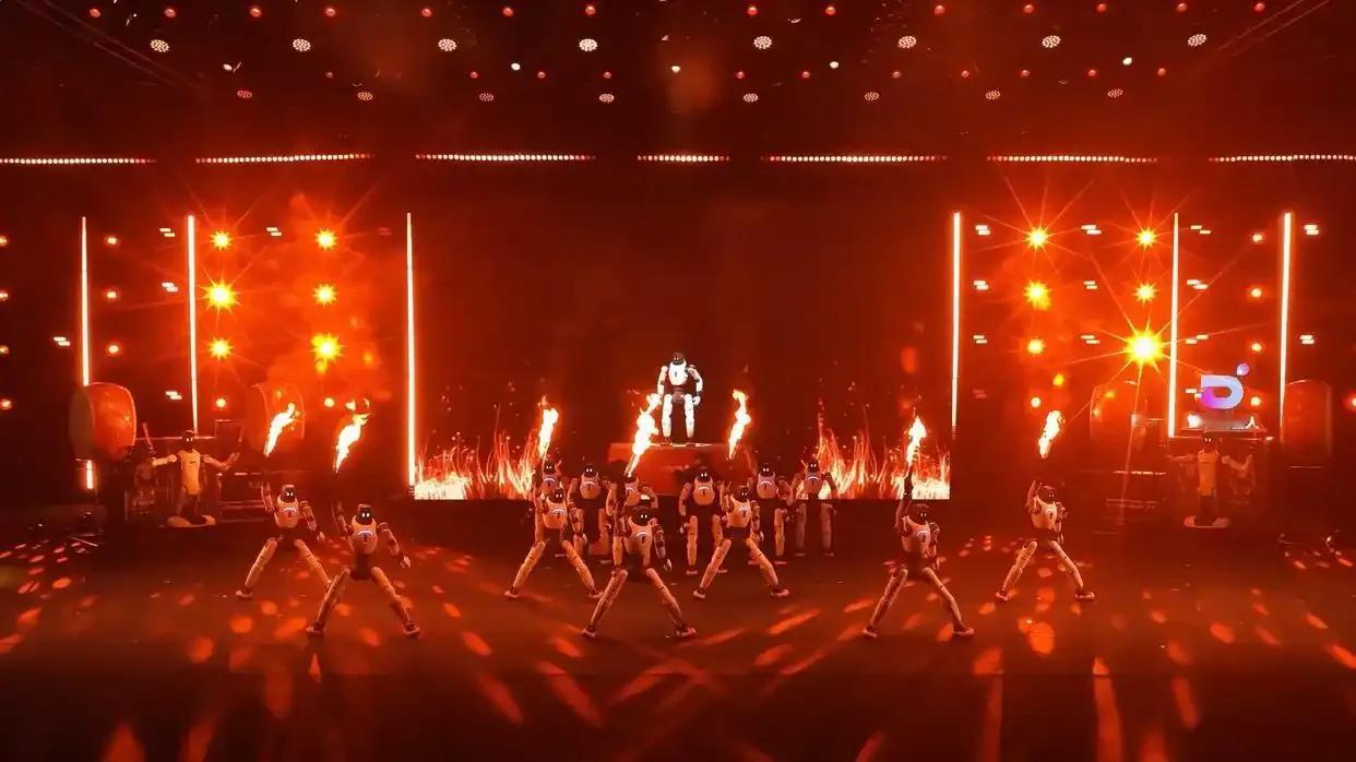 筹备仅一个半月的“另类春晚”，能否成为机器人的“ChatGPT时刻”？

四家同