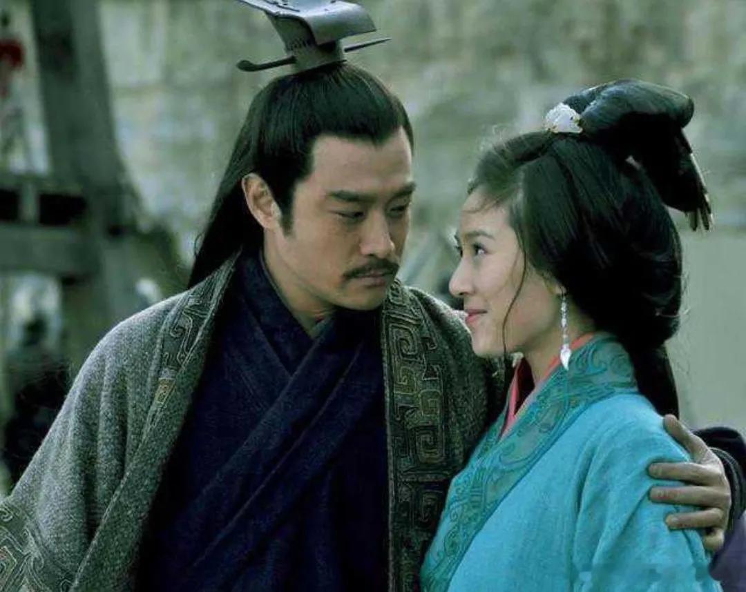 历史 有这样一位女子，苏东坡为她填词，杜牧为她作诗，曹操甚至惦记着为她修楼。从唐