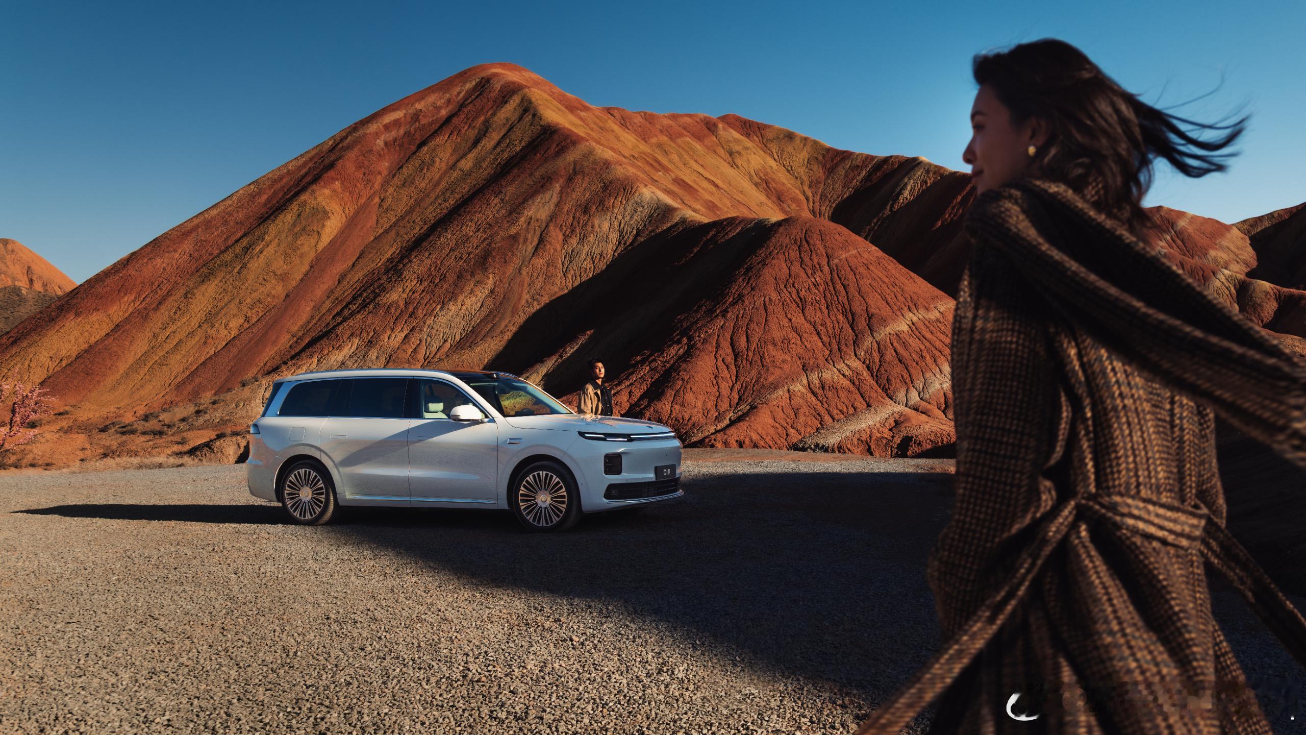 让豪华，变得触手可及让旅途，满载幸福日常零跑D19 今晚18:30一起解读更高级