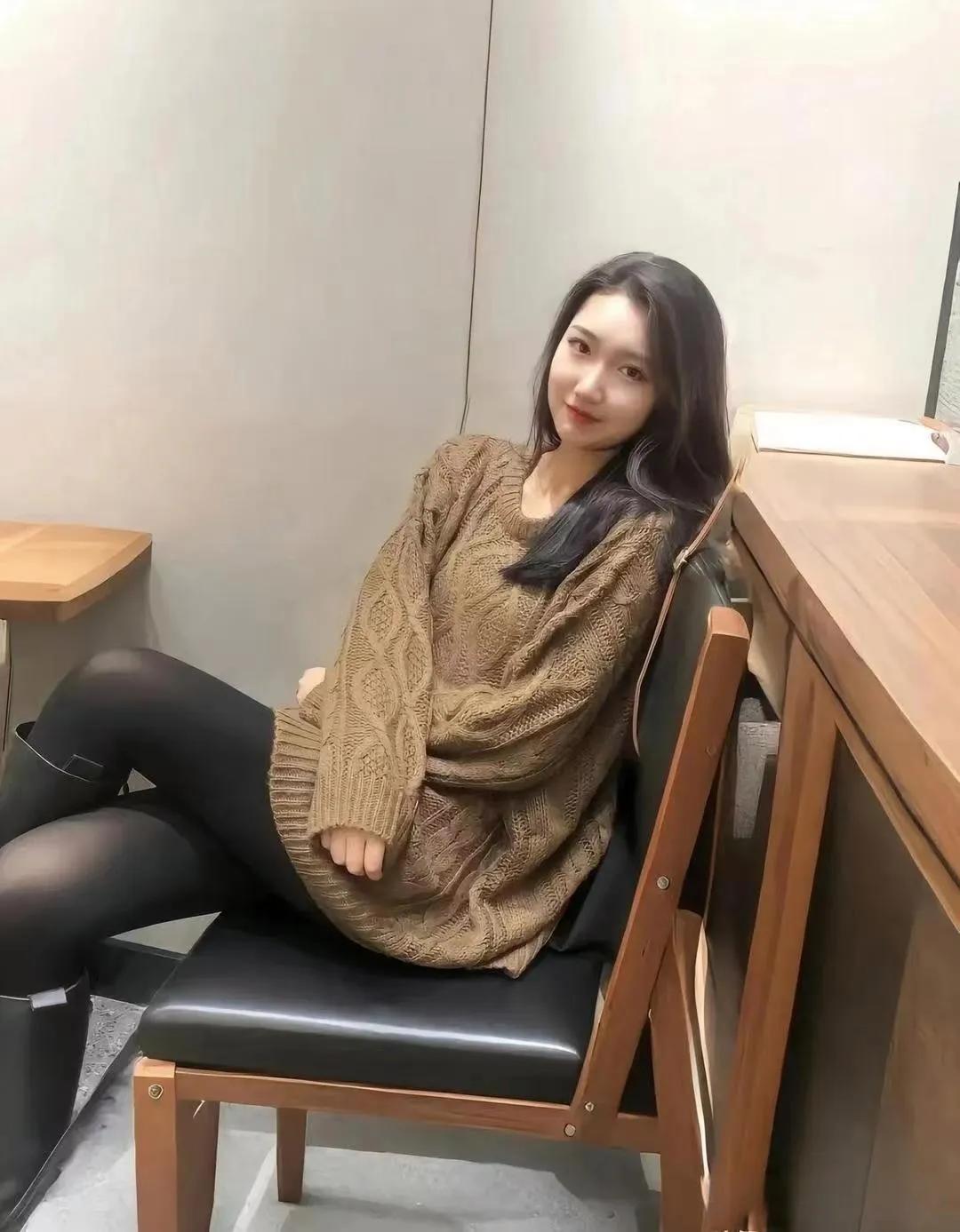 喝到位了，嘴角有笑；眼里有光！