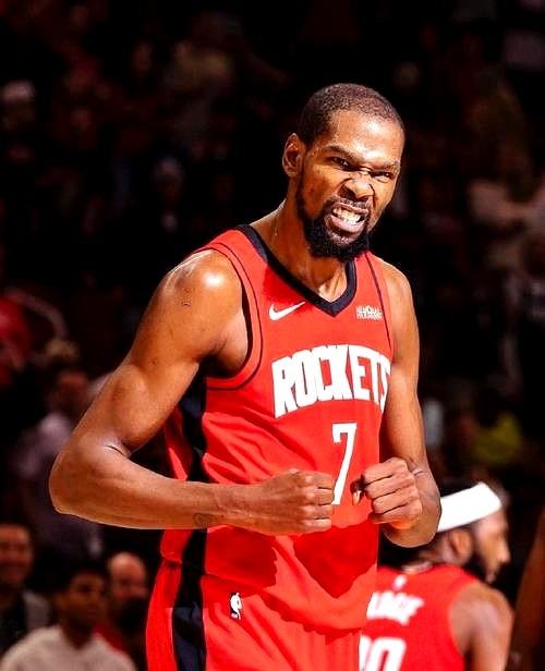 说真的，看完这场球，心里特别踏实。
最让人开心的，不是那个3连胜的结果，而是全队