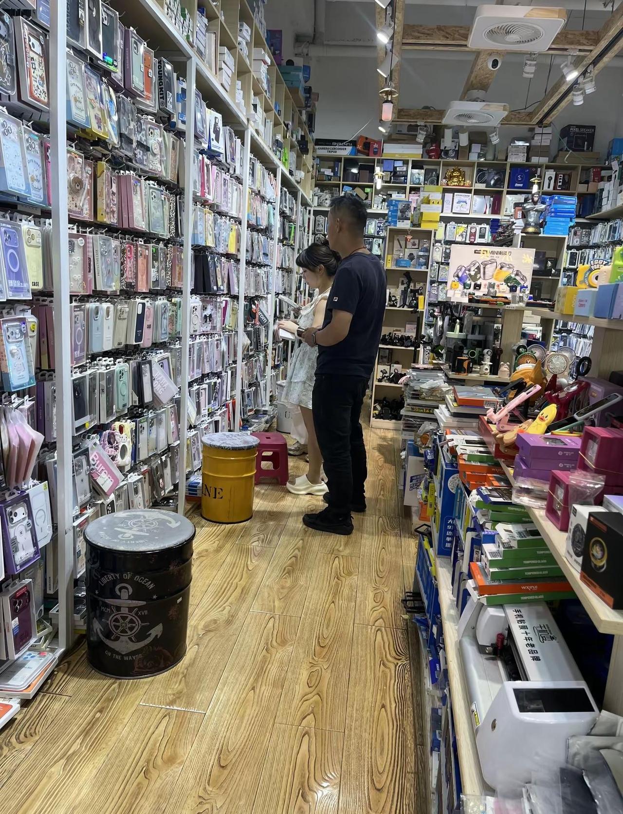 用心对待每一位到店顾客，真诚才是必杀技❤️昆明同城实体店 实体店老板娘用心服务