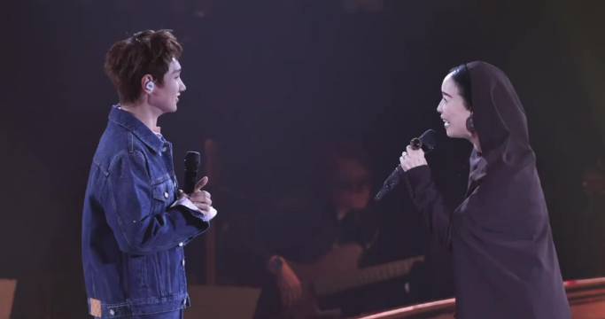 汪苏泷那英两个东北人在佛山演唱会，进入粤语对话模式后彻底无法自拔 

汪苏泷做那英演唱会嘉宾，被cu
