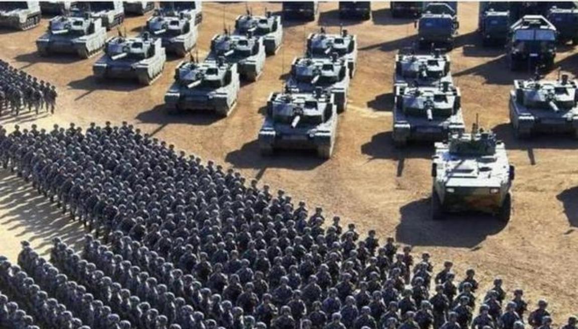 美军想轰炸谁就能轰炸谁？B-2轰炸机来去自如。但是，这一套在中国家门口根本行不通