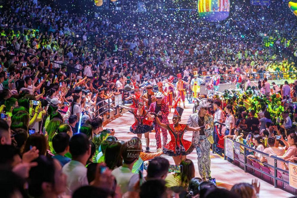 旅游产业五一黄金周股票 「“五一 ”假粵迎客四千七萬 旅收三百億..」【澳門日報