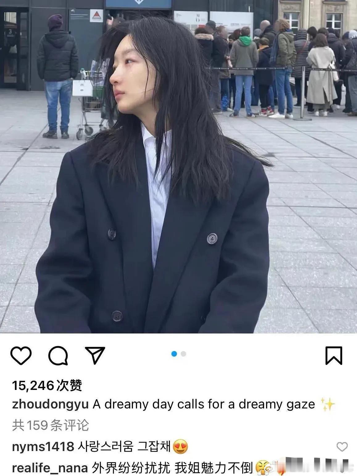 #周冬雨素颜照 韩国#千年理想型？周冬雨外网照素颜照，韩圈网友纷纷沦陷，这评价是
