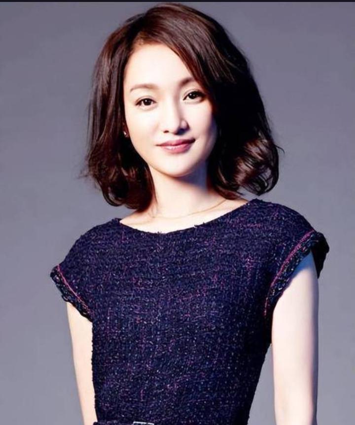 跳出容貌焦虑，周迅现身电影节，中年女演员的松弛感有多难得
 周迅紫色长裙造型 