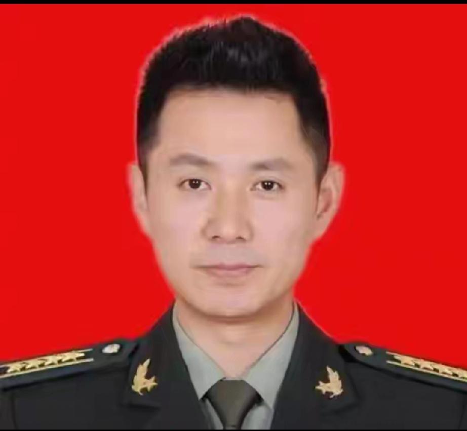 55岁郭广平终于爆红！藏20年妻子身份曝光，这才是顶级神仙夫妻
 
      