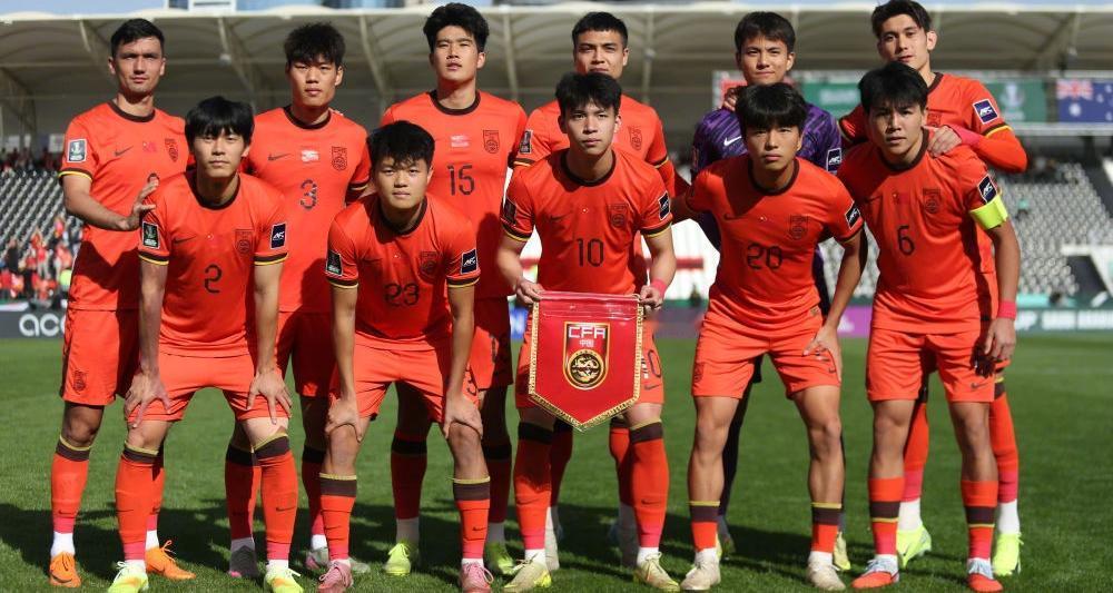 恭喜国足！U23中国队小组第二，历史首进八强！

小组赛最后一战，中国队0-0逼