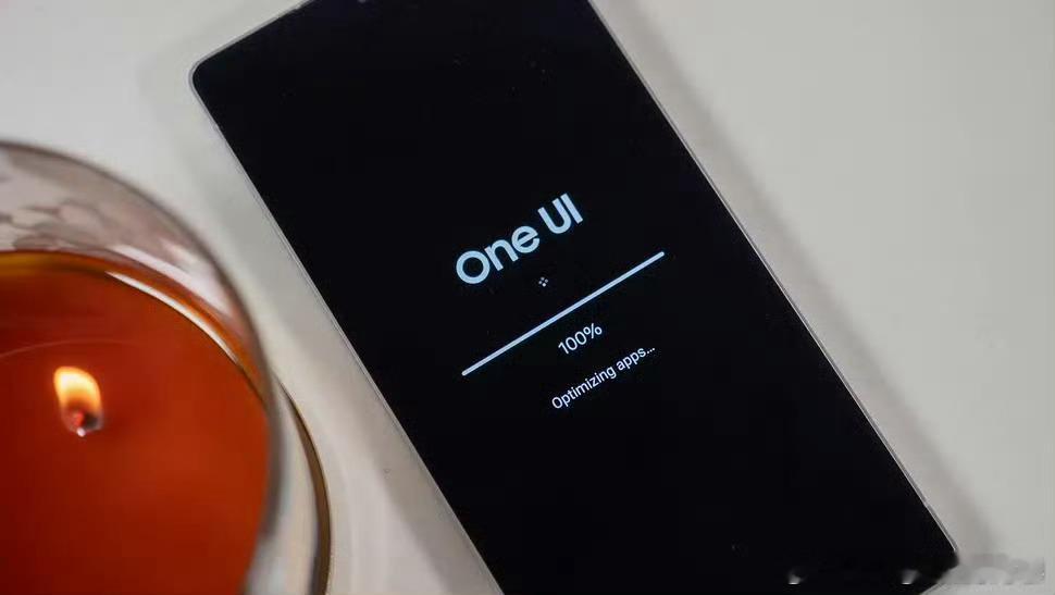 三星Galaxy手机新增闲置 72 小时自动重启功能，开启后，若手机连续锁屏 7