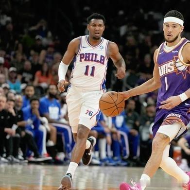 《恩比德33+9！76人险胜太阳，布克+格林复出，看清三大输球事实？》恩比德在末