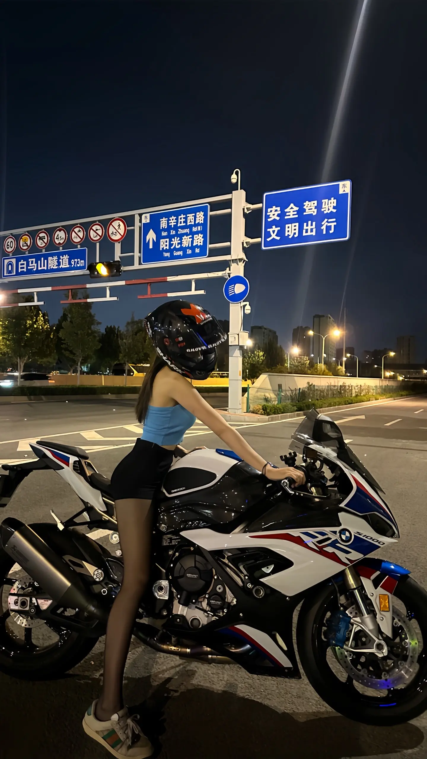 幸福就像抽象文案 一发就被偷走了