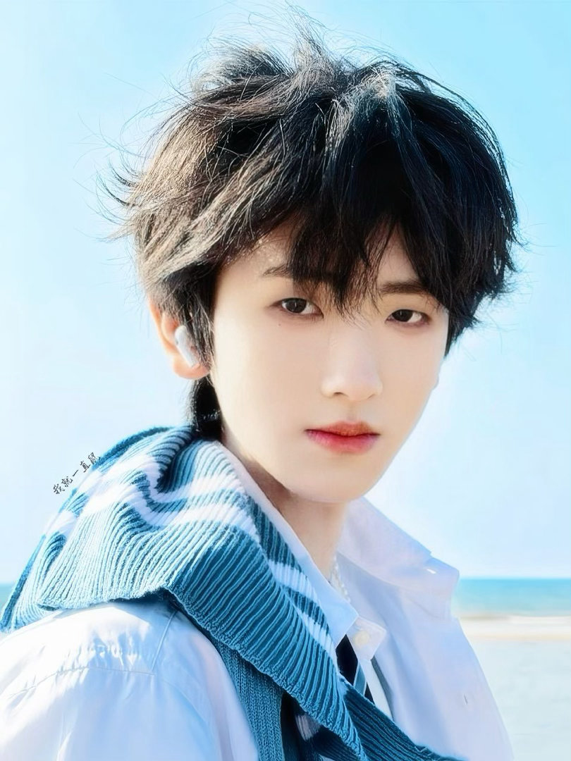 左奇函娃娃开售 12分破100w！左奇函李浩宇