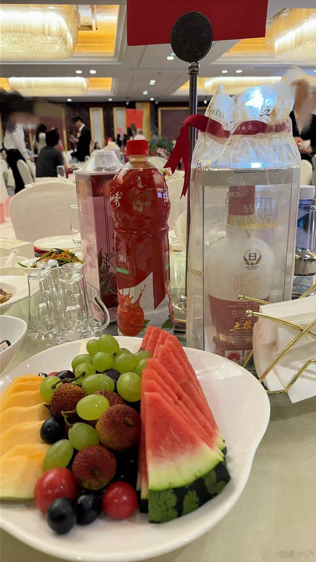 领导结婚我来吃席了，吃多少能回本 