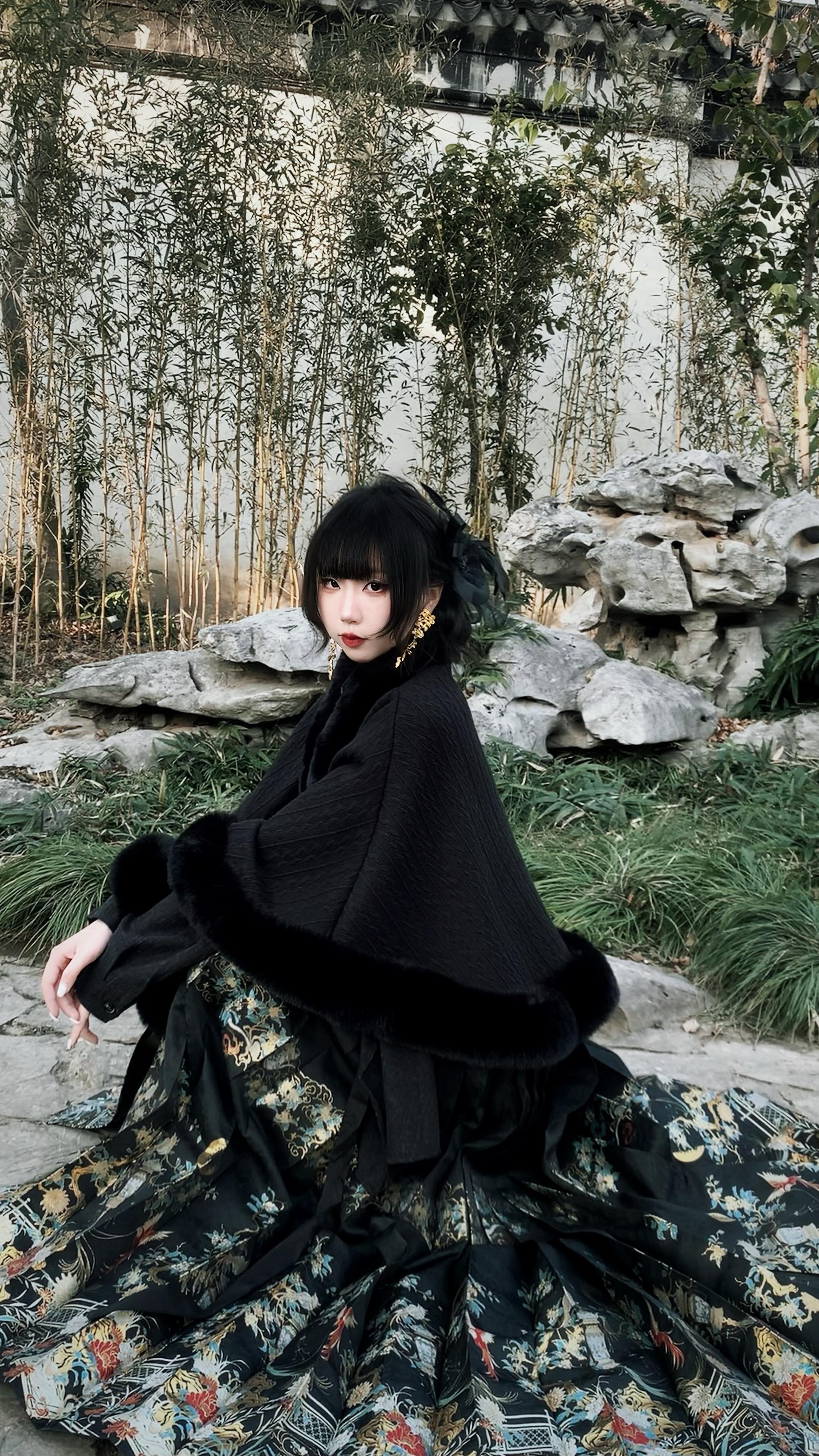 我为你梦入戏 再续前世迷局。