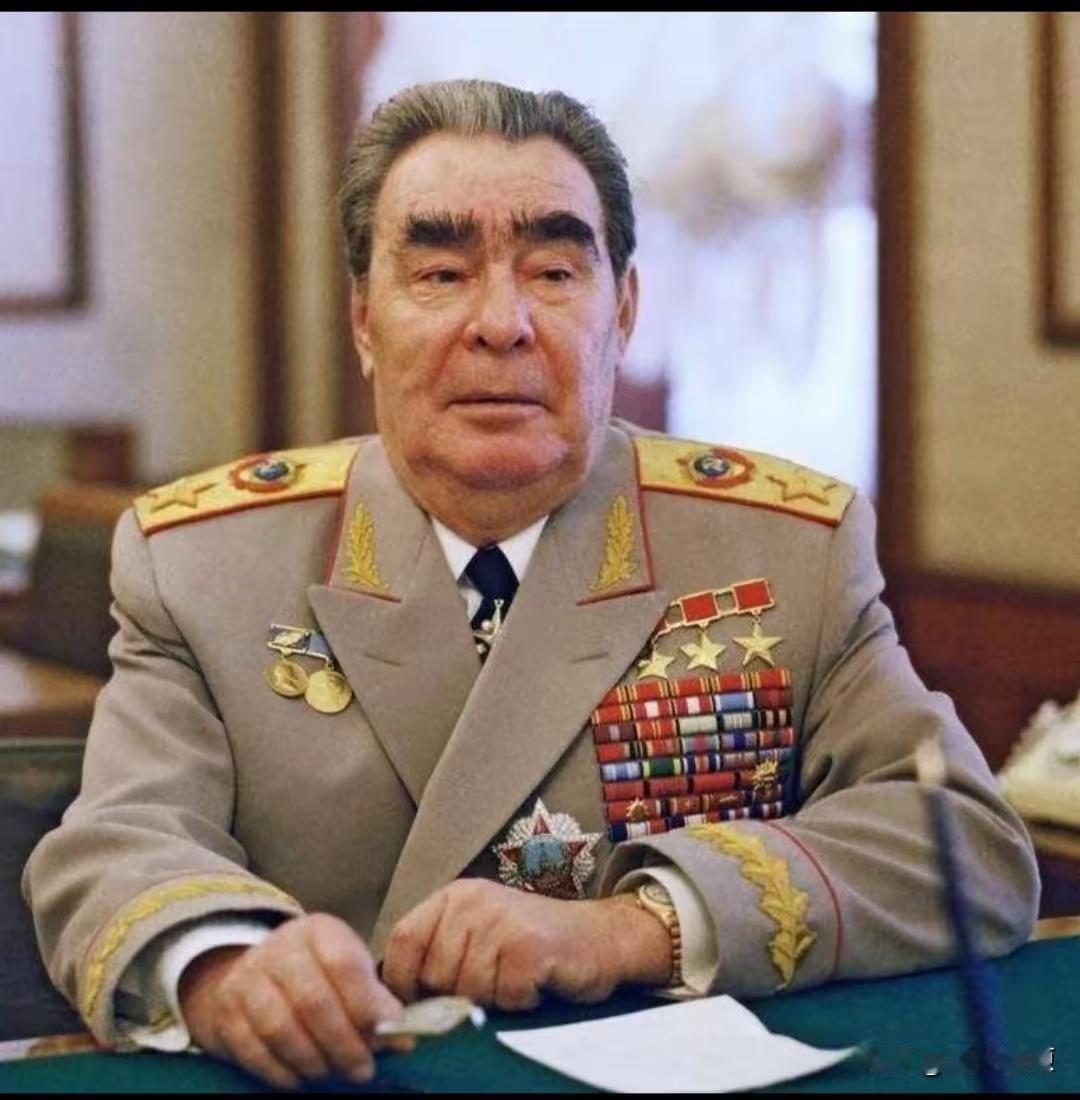 金勋宗捉刀出版的自传体三部曲在人口不足2亿的苏联竟然一版再版，发行量达到惊人的4