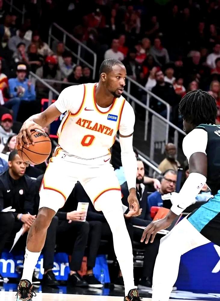 球队输球，但库明加的24分，刷得一点毛病没有。
 

老鹰打骑士，库明加替补上来