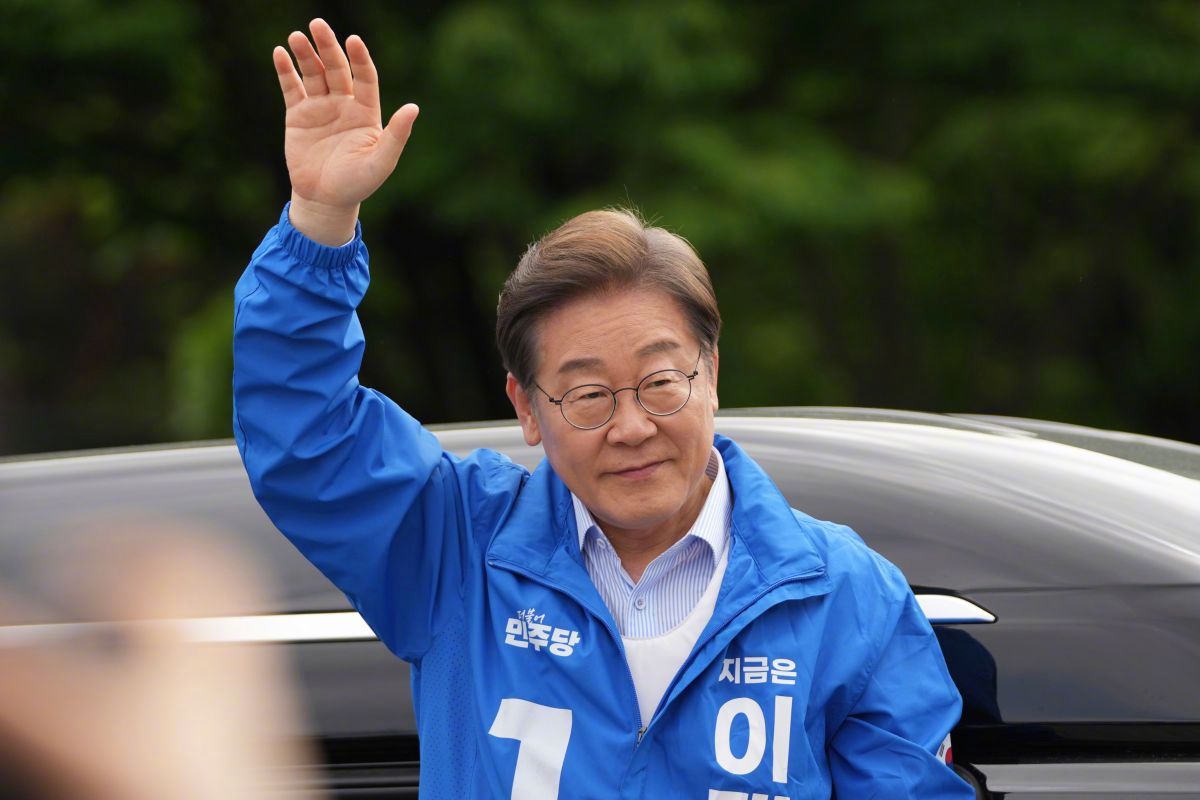 【韩国选举机构确认李在明当选　#李在明正式开启总统任期#】韩国中央选举管理委员会