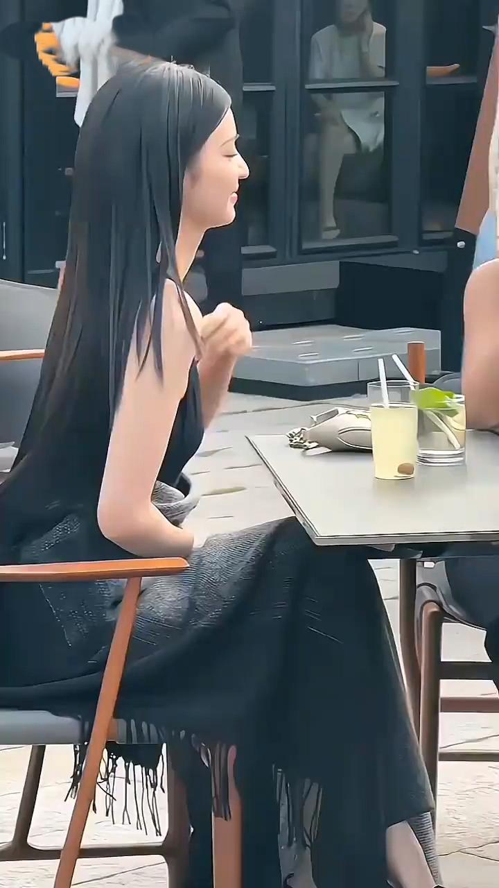 王楚然好休闲优雅[赞][送自己一朵花]娱乐 优雅 休闲