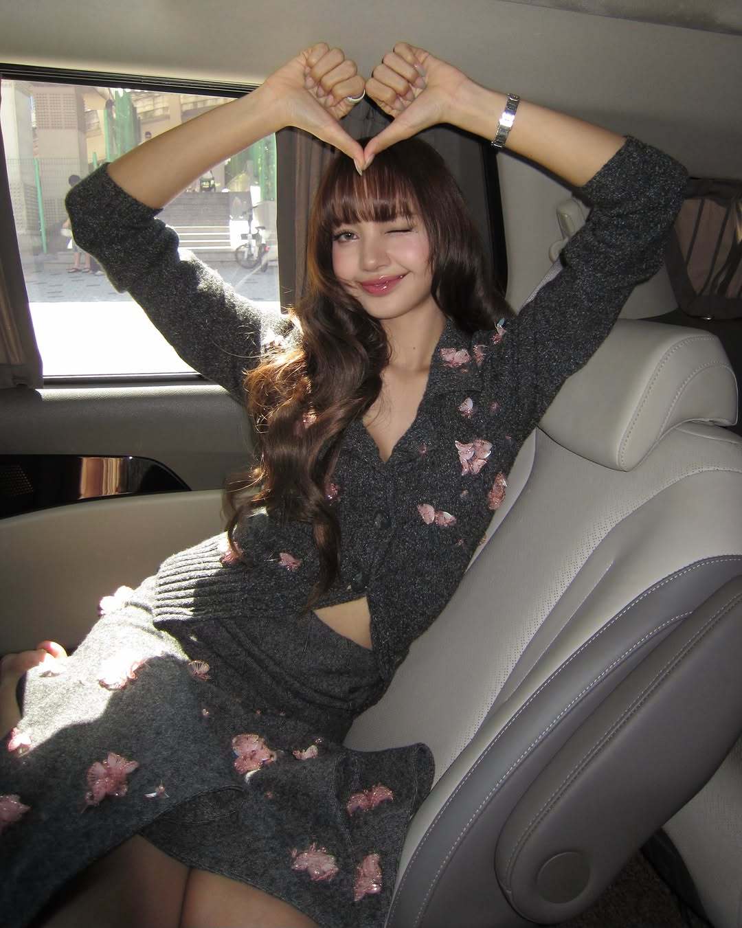Lisa发十周年合照❤️ 260808 LISA IG更新LISA