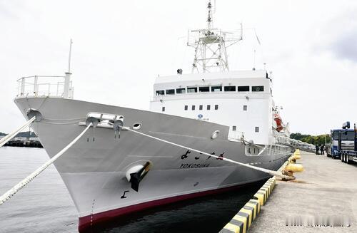 日本野心勃勃计划开采海底稀土资源，日本正在计划一艘新的“超深海勘探母船”。矿产资