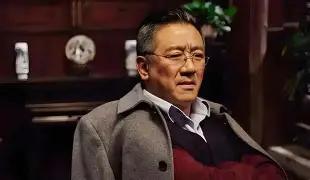 豆瓣稳居 9 分、国产刑侦剧公认天花板的《末路 1997》，背后藏着一段比剧情还