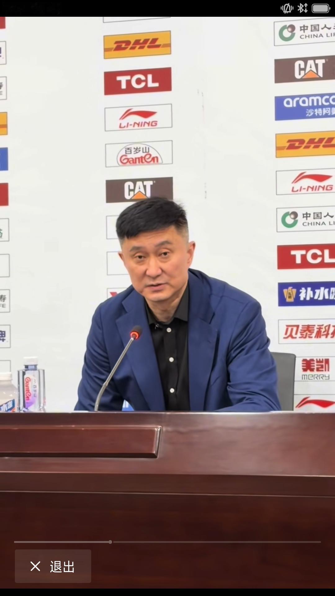 昨晚广东队客场负于山西队，遭遇球队两连败。赛后主教练杜峰接受媒体采访时对球队输球