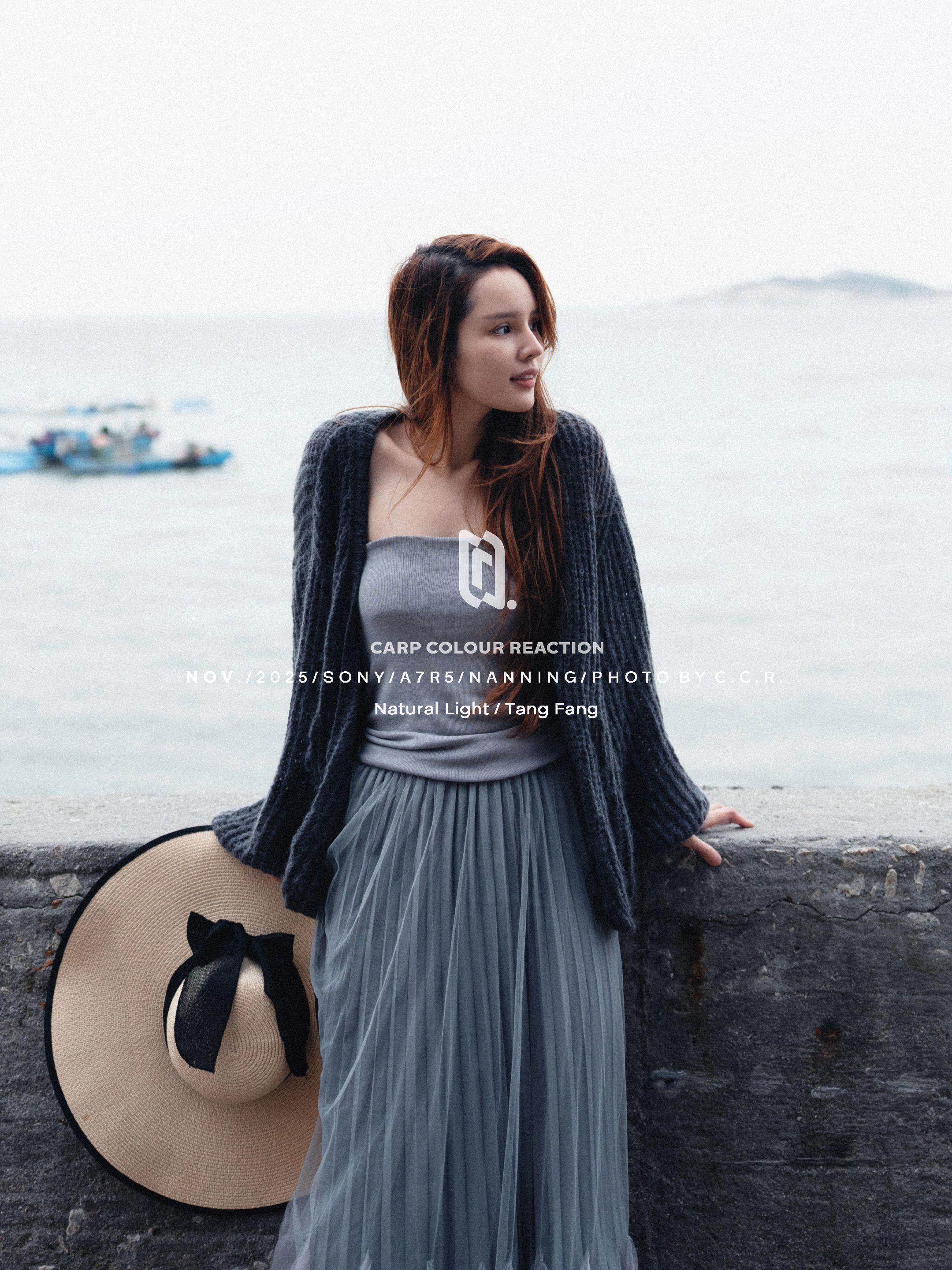 千万不要因为阴天就放弃拍摄！1、曝光调整：光线较平，可适当增加0.3–...