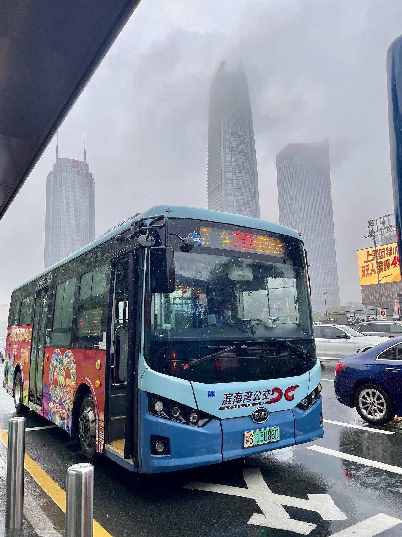 【东莞分镇暴雨黄色预警】过去1小时厚街镇已出现强降雨，预计未来2小时，我市厚街、