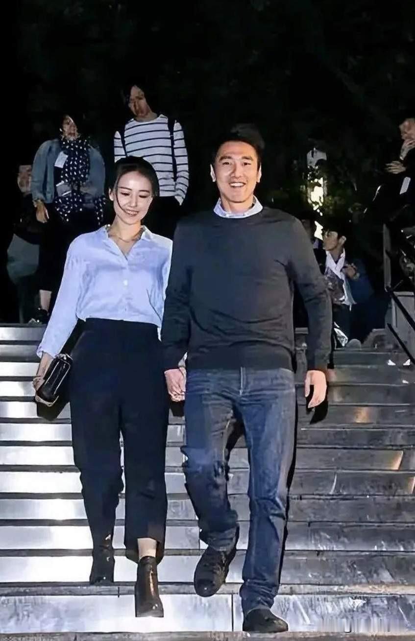 有人问高圆圆，粉丝说，能不能参加那种恋综？她说，恋综？你们盼着出大事儿吗？就是观
