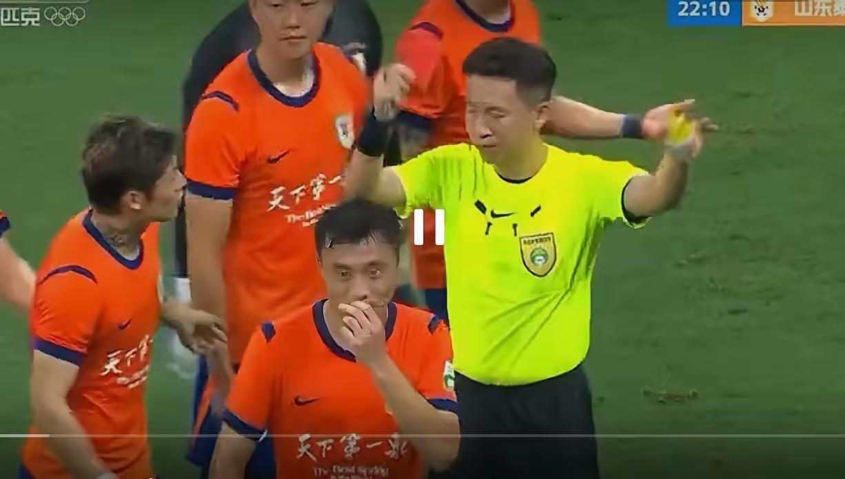 这张红牌直接拉低了中国职业联赛的水平

当我写下这个题目时，自己都有点不好意思。