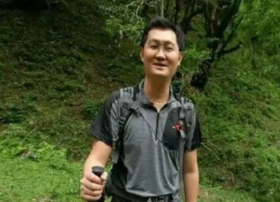 爬山遇到小马哥，我该怎么跟他打招呼？ 