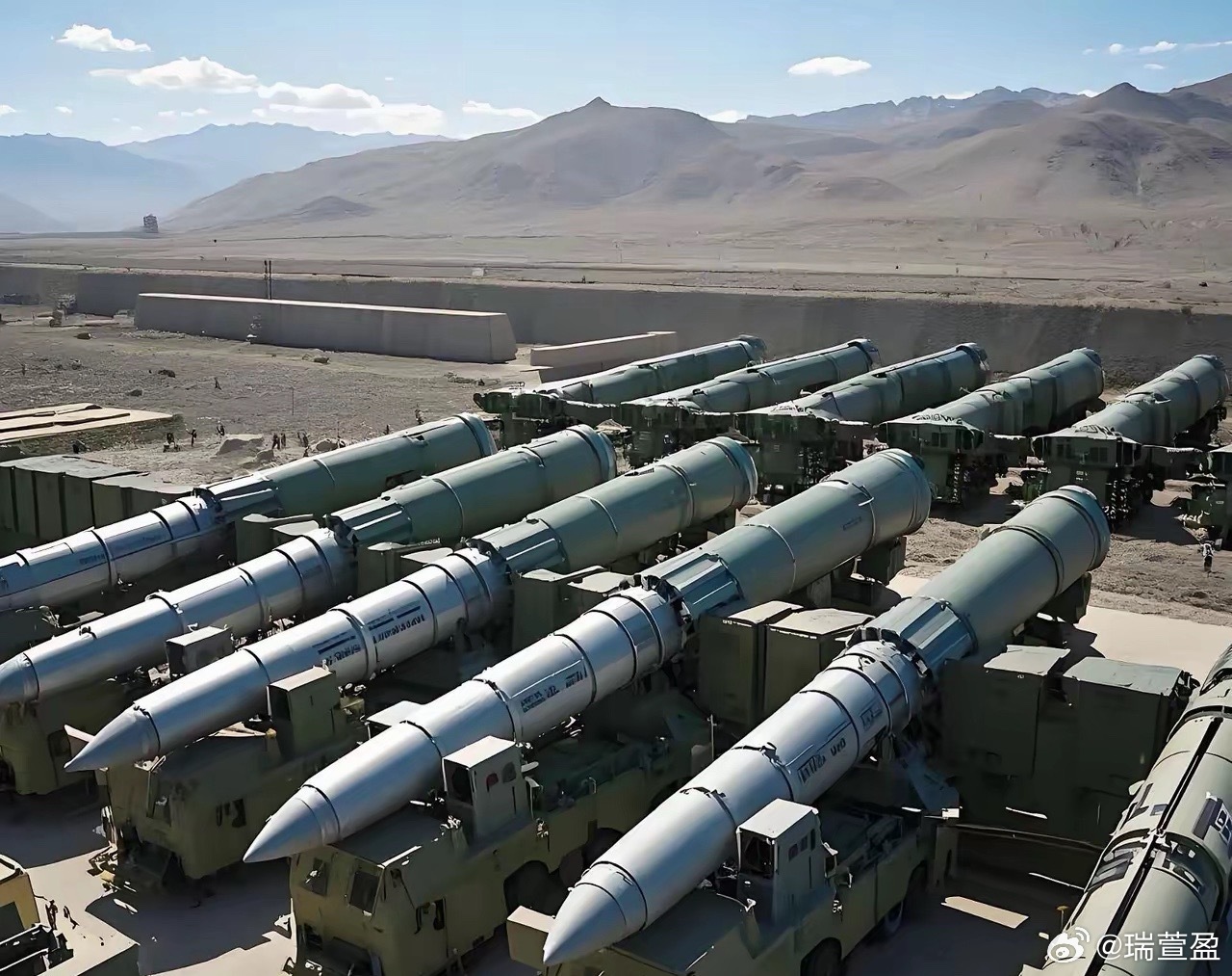 从地缘与军事角度看，美伊若发生冲突，伊朗的持续对抗能力，很大程度取决于远程打击装