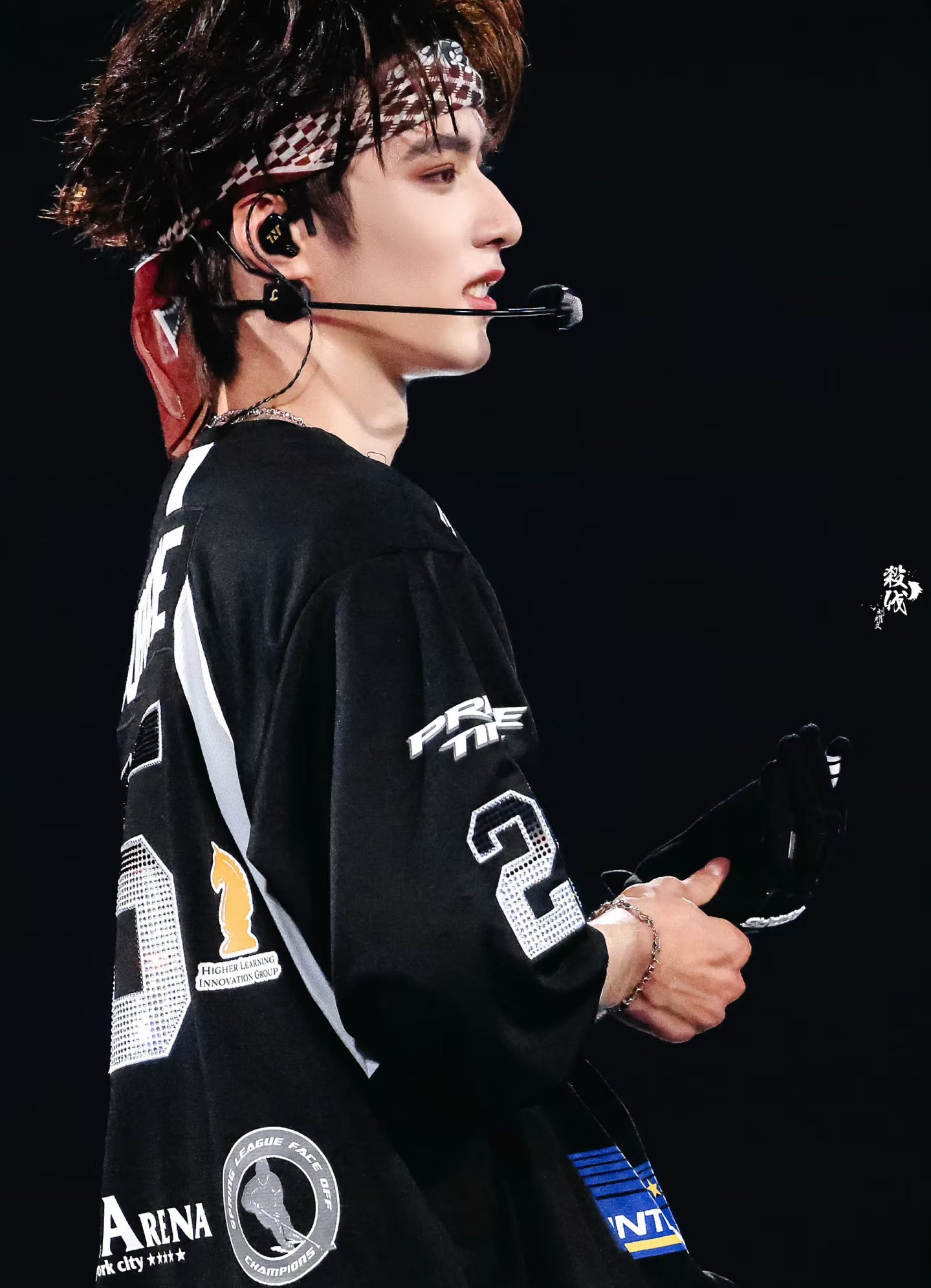 刘耀文 我的子弹是不长眼的流年火旺正印护身，主贵人多助、机遇不断；🎬食神透出才